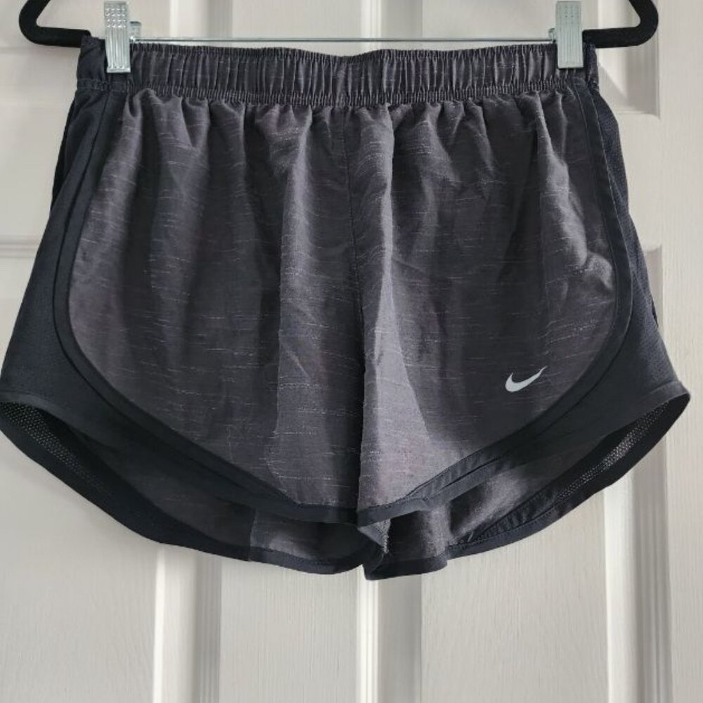 NIKE WOMENS DRI-FIT TEMPO RUNNING SHORTS